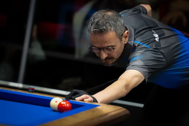 3 Bant Bilardo'da Sezonun Şampiyonu Tolgahan Kiraz