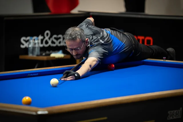 3 Bant Bilardo'da Sezonun Şampiyonu Tolgahan Kiraz