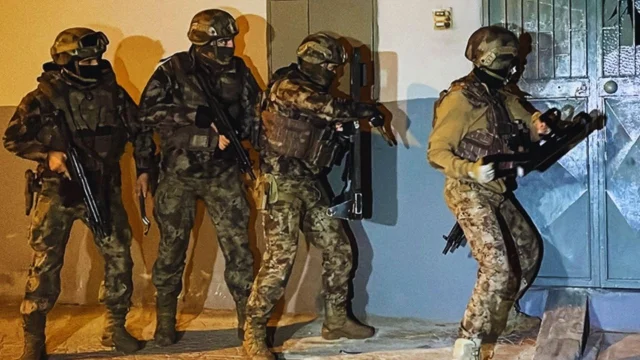 İstanbul'da DEAŞ operasyonunda çok sayıda gözaltı! 41 şüpheli Yalova'daki saldırıyla bağlantılı 