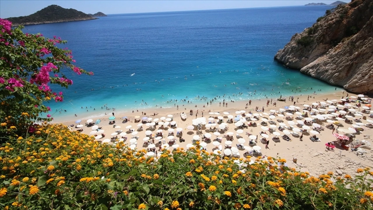 Antalya 2025 turizm sezonunu rekor ziyaretçiyle kapattı