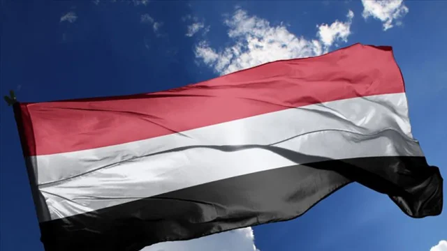Yemen hükümeti Hadramevt'te 37. Tugay karargahını geri aldı