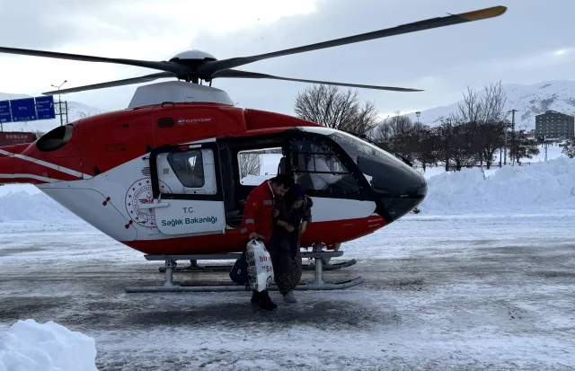 Kar ve Tipi Engel Oldu, Ambulans Helikopter Devreye Girdi