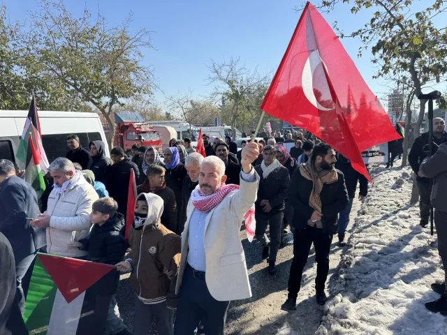 Şanlıurfa'da Filistin İçin Yürüyüş: Ebu Ubeyde İçin Namaz Kılındı