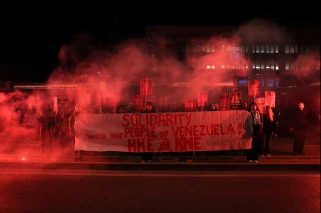 Atina'da ABD'nin Venezuela'ya Yönelik Saldırısına Protesto