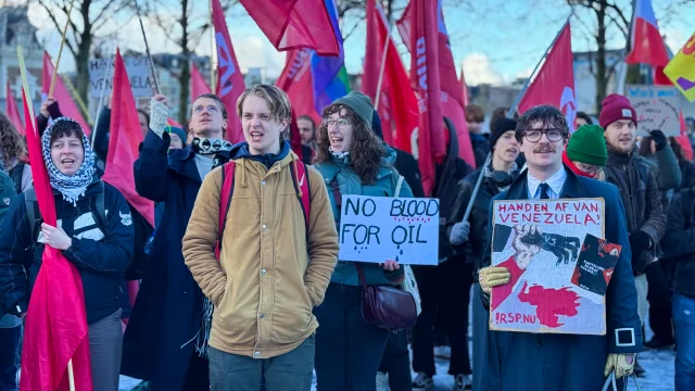 Hollanda'da ABD'nin Venezuela Müdahalesi Protesto Edildi