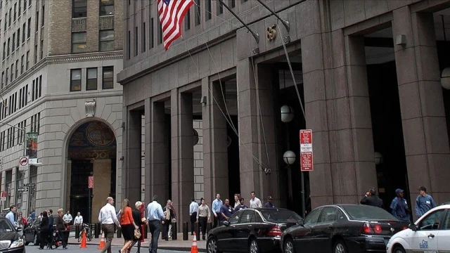 Wall Street Düşüşle Açıldı: Gözler Cuma Günü Açıklanacak Verilerde