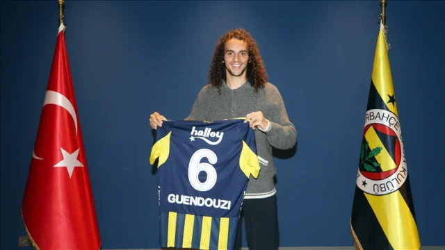 Fenerbahçe, Guendouzi transferini resmen açıkladı