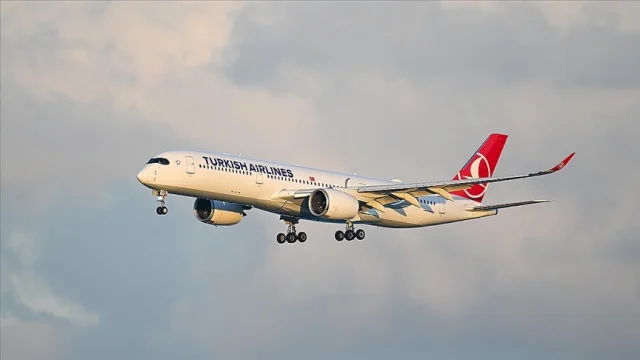 THY, İran seferlerinde 17 uçuşu iptal etti