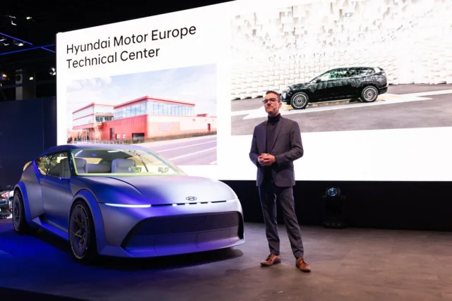 Hyundai Fütüristik Tasarımlı Yeni STARIA Elektrik'i Tanıttı