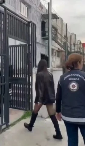 İzmir'de Fuhşa Zorlanan 14 Kadın Kurtarıldı: 4 Şüpheli Tutuklandı