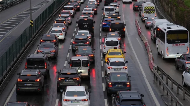 İstanbul'da Trafik Yoğunluğu Akşam Saatlerinde Yüzde 89'a Çıktı