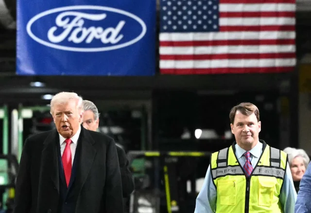 Trump'ı Protesto Eden Ford İşçisi Görevden Uzaklaştırıldı