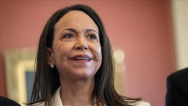 Machado Nobel Madalyasını Trump'a Sundu