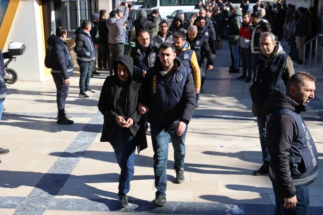 Şanlıurfa'da Yasa Dışı Bahis Operasyonu: 18 Kişi Tutuklandı