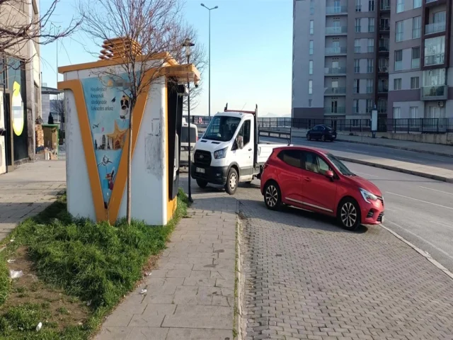 İzmir'de banka aracı soygunu davasında 8 şüpheli tutuklandı