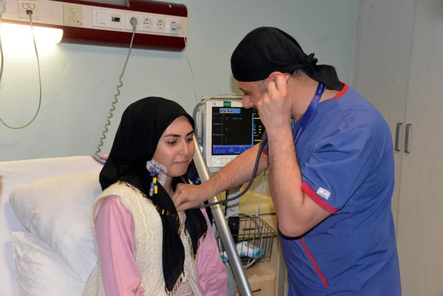 Nefes Darlığıyla Gitti, Milyonda Bir Görülen Kalp Hastalığı Olduğunu Öğrendi