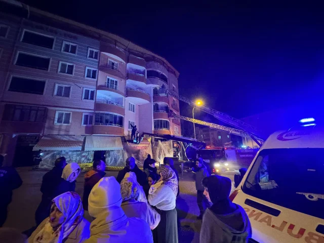 Bilecik'te İş Yerinde Yangın Paniği: İtfaiye Zamanla Yarıştı