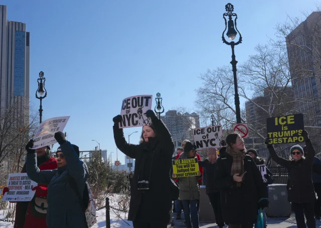 New York'ta Binlerce Kişi ICE Uygulamalarına Karşı Sokağa Çıktı
