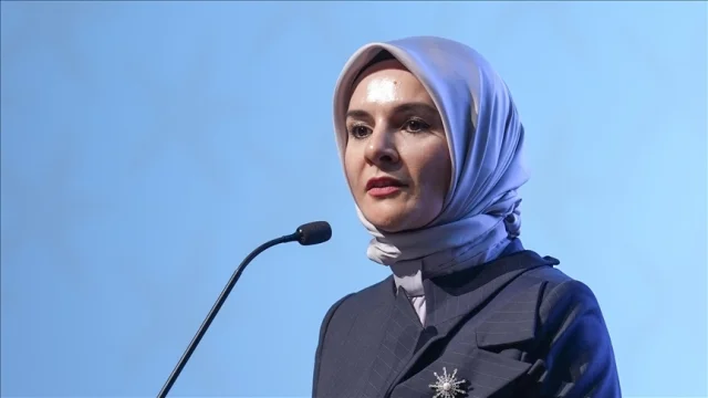 Bakan Göktaş'tan Bayrak Saldırısına Sert Tepki: O Eller Kırılacak
