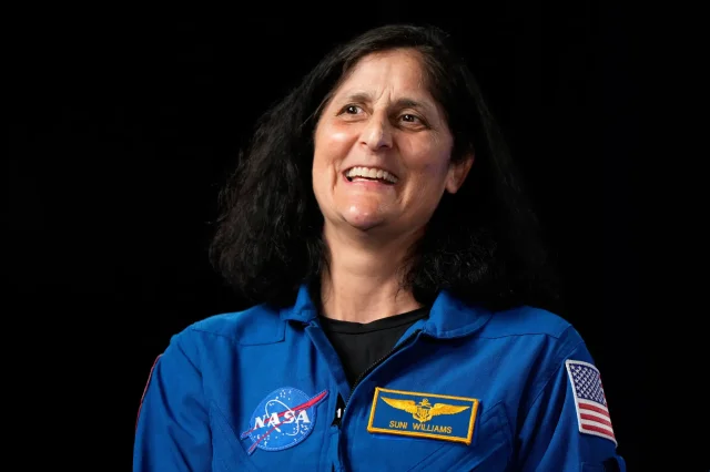 Uzayda Mahsur Kalan Astronot Emekli Oldu