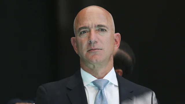 ABD'li milyarder Bezos, Starlink'e rakip uydu ağı kuruyor