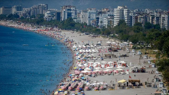 Yerli turistin harcaması üçüncü çeyrekte 276 milyar lirayı aştı