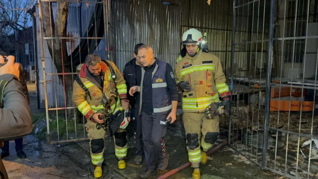 Manisa’da sanayi sitesinde yangın: Marangoz atölyesi kül oldu