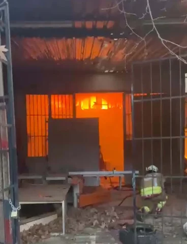 Manisa’da sanayi sitesinde yangın: Marangoz atölyesi kül oldu