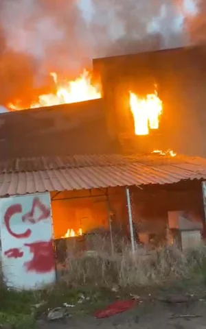 Manisa’da sanayi sitesinde yangın: Marangoz atölyesi kül oldu