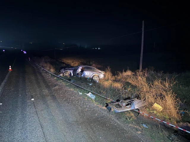 Uşak'ta Feci Kaza: Otomobil Şarampole Devrildi, 1 Ölü 3 Yaralı
