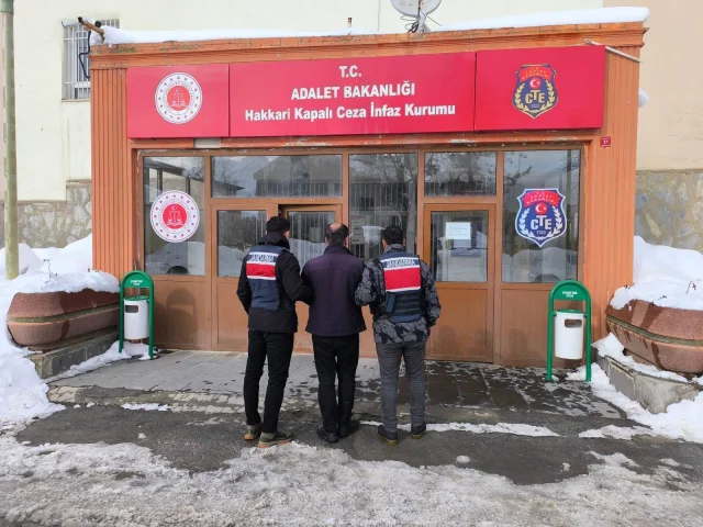 Hakkari'de 9 yıl 9 ay kesinleşmiş hapis cezası bulunan hükümlü yakalandı