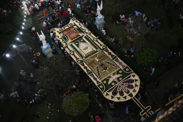 Meksika'da Santo Entierro Festivali renkli görüntülere sahne oldu