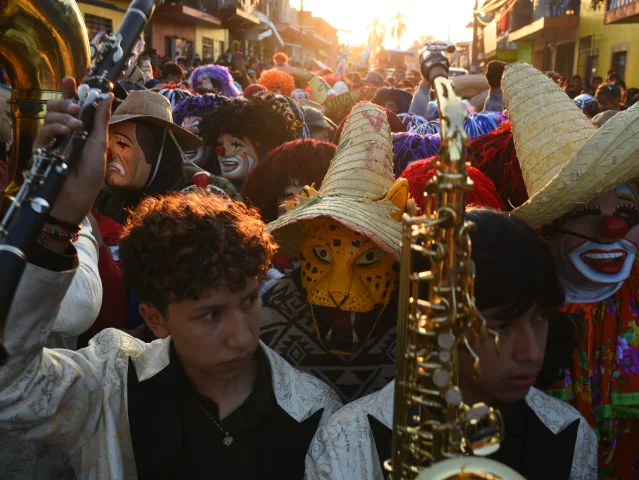 Meksika'da Santo Entierro Festivali renkli görüntülere sahne oldu