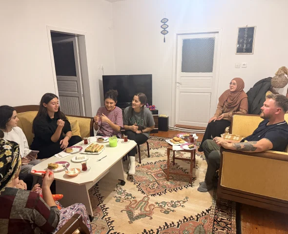 İngiltere'den Vietnam'a yürüyen gezginlerin yolu Samsun'dan geçti