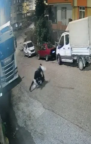 Antalya'da İki Arkadaş Arasındaki Tartışma Bıçaklı Kavgaya Dönüştü