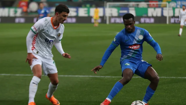 Çaykur Rizespor Corendon Alanyaspor ile 1-1 berabere kaldı