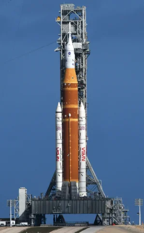 NASA, 50 Yıl Aradan Sonra Mürettebatlı Ay Görevine Hazırlanıyor