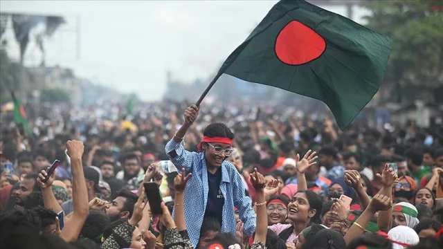 Genel seçim öncesi Bangladeş'te alarm: 16 siyasi aktivist öldürüldü