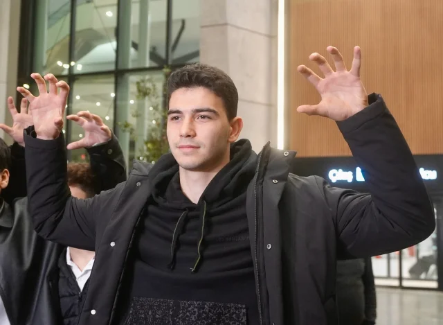 Yasin Özcan Beşiktaş İçin İstanbul'a Geldi