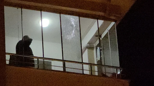 Yorgun Mermi 5'inci Kattaki Evin Balkonuna İsabet Etti