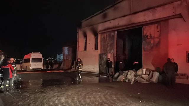 Kayseri OSB'de mobilya fabrikasında çıkan yangın söndürüldü