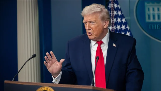 Trump'tan İran'a sert uyarı: 'Anlaşmazsan vururum'