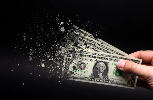 Doların rezervlerdeki payı düşüşte: Küresel dengeler değişiyor mu?