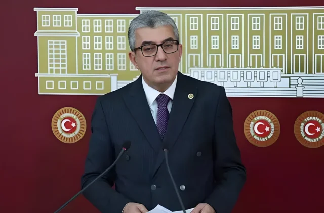 CHP, en düşük emekli aylığı düzenlemesinin iptali istemiyle AYM'ye başvurdu