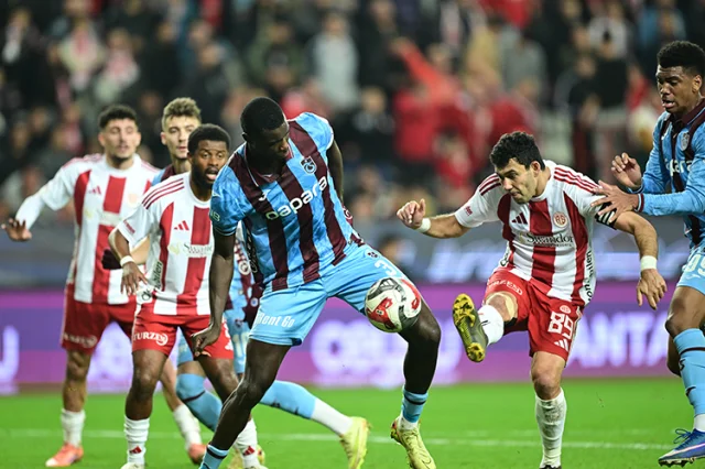  Trabzonspor, deplasmanda Antalyaspor ile berabere kaldı