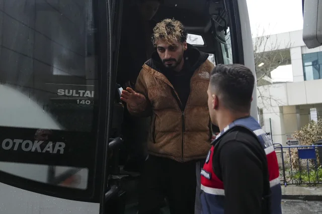 Adli Tıp'a sevk edildi: Hasan Can Kaya gibi ünlü isimlerin de yer aldığı uyuşturucu soruşturması sürüyor