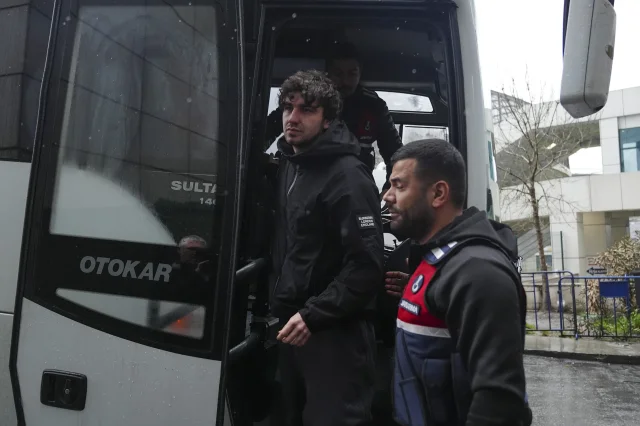 Adli Tıp'a sevk edildi: Hasan Can Kaya gibi ünlü isimlerin de yer aldığı uyuşturucu soruşturması sürüyor