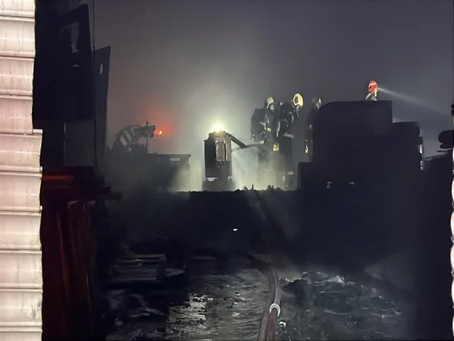 Kocaeli'de metal işleme tesisinde yangın paniği