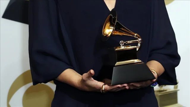 Bad Bunny Grammy'de tarih yazdı! 
