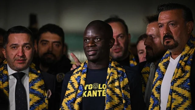 N'Golo Kante İstanbul'da: Fenerbahçe'den ses getiren transfer